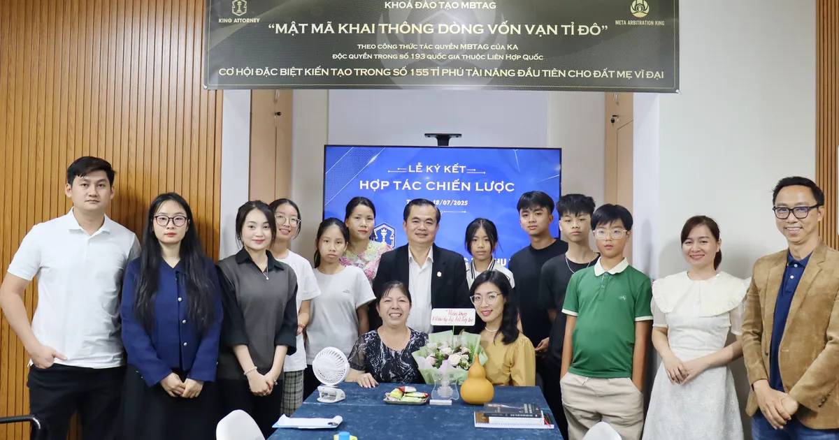 LỄ KÝ KẾT HỢP TÁC GIỮA CÔNG TY CỔ PHẦN KING ATTORNEY VỚI BÀ NGUYỄN THỊ HUÊ VÀ BÀ MẠC THỊ THU TRANG