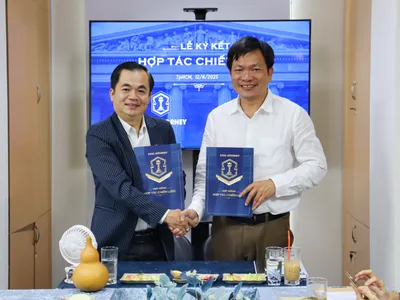 LỄ KÝ KẾT HỢP TÁC GIỮA CÔNG TY CỔ PHẦN  KING ATTORNEY VỚI ÔNG VÕ THANH VIỆT - GIÁM ĐỐC CÔNG TY TNHH MỘT THÀNH VIÊN KIẾN NÔNG XANH